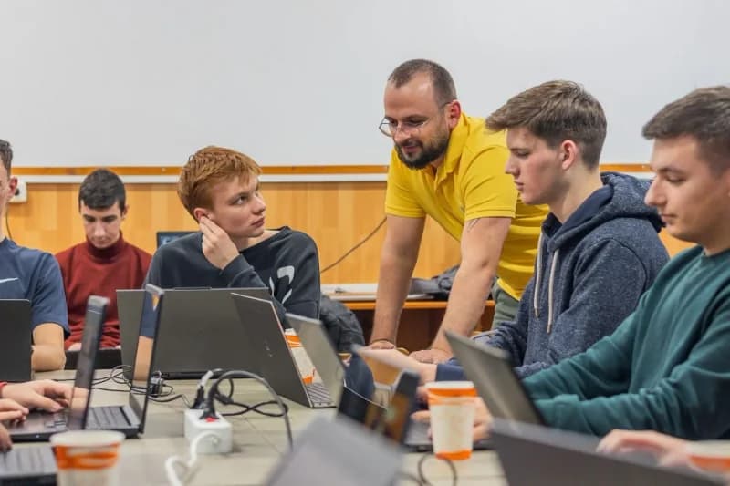 Victor Jeman Academy - Structured Learning